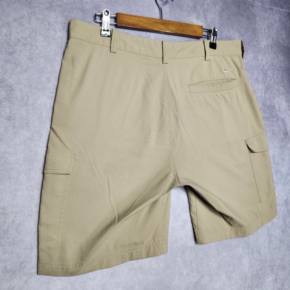 Nike Golf Dri-FIT Men's 34 Khaki Tan Cargo Shorts‎ Golfing Athletic - Picture 9 of 14